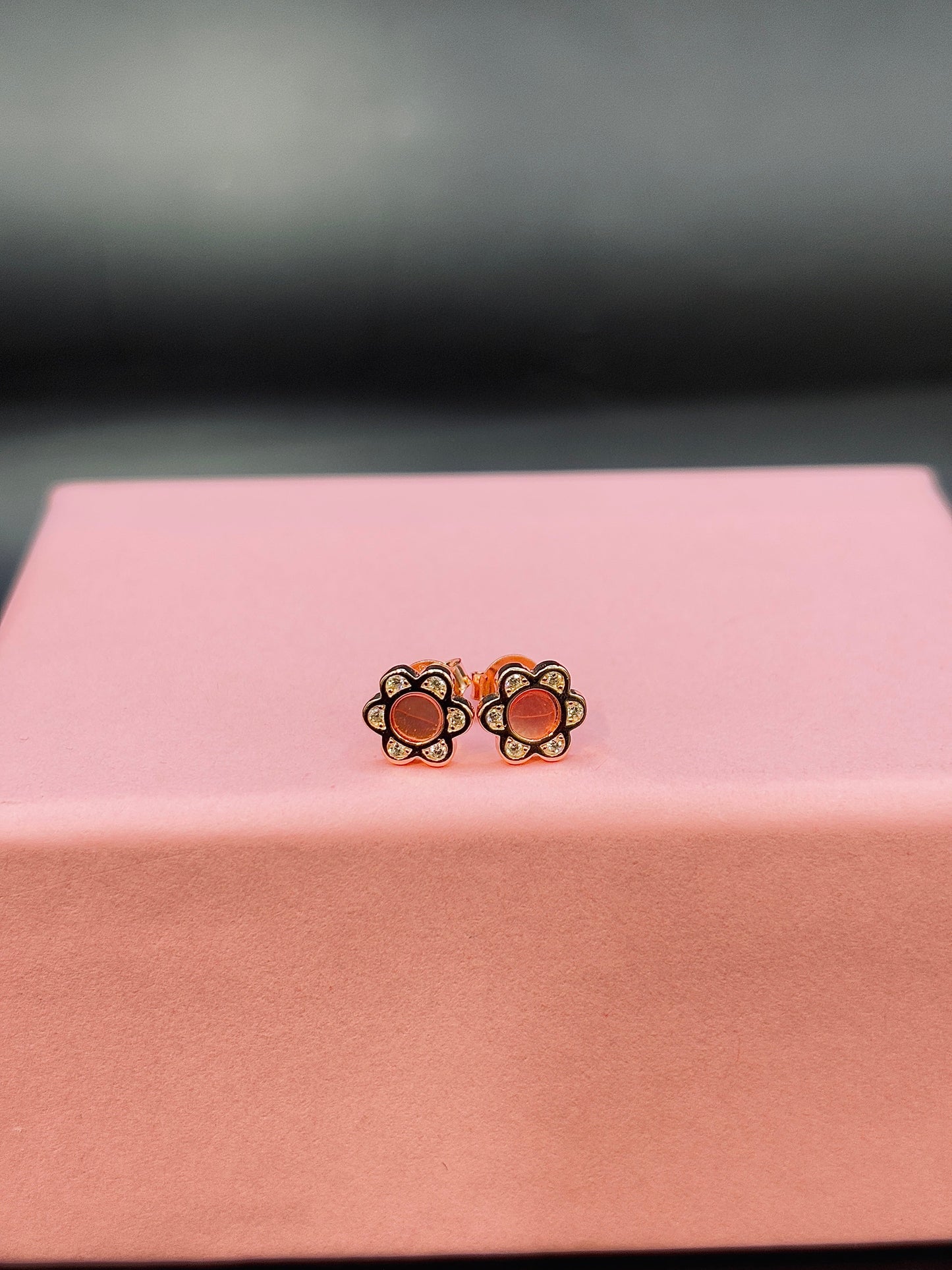 Elegant Pearl Flower Stud Earring in Silver TISA Silver Elegance