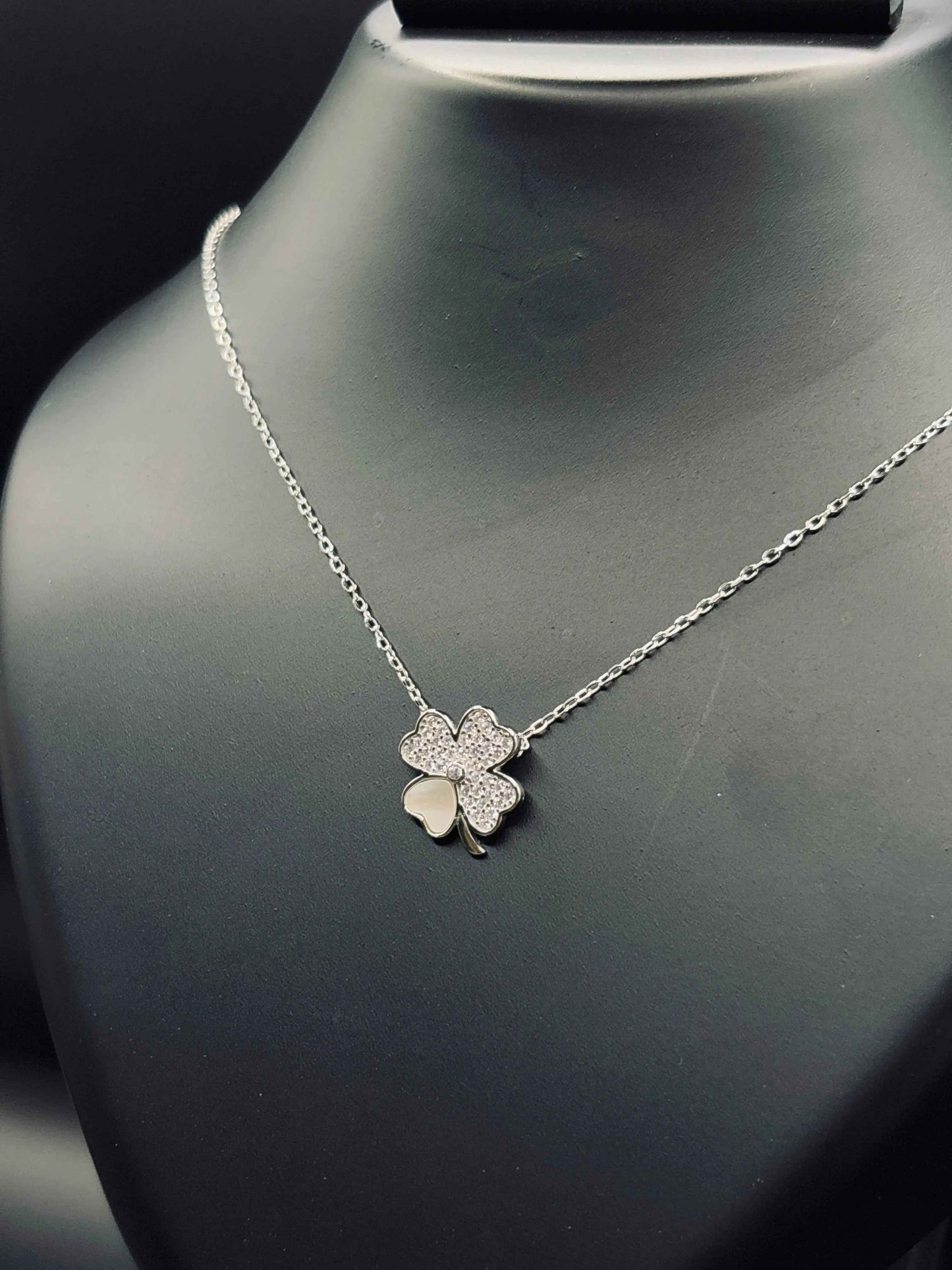 Lucky Leaf Clover Pendant Necklace — Symbol of Fortune & Grace